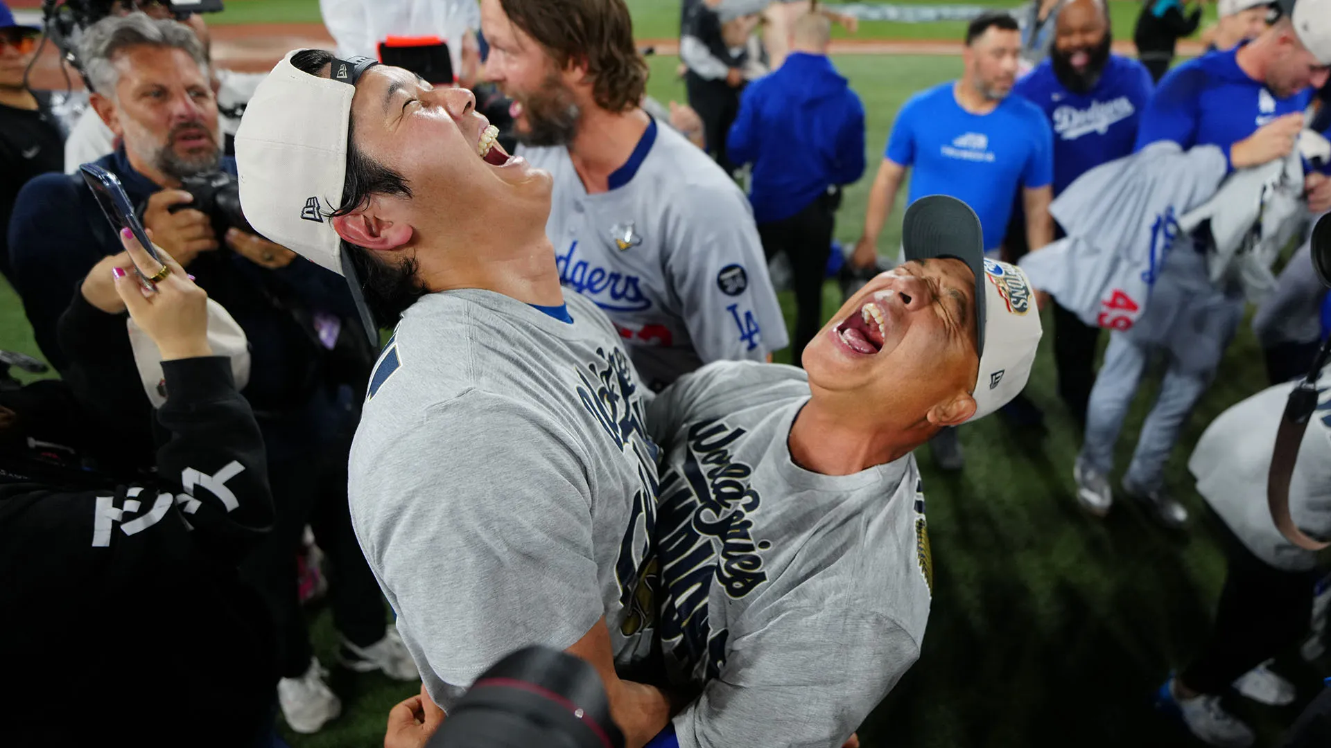 "È stata una partita incredibile, tutti hanno giocato un buon baseball e alla fine è stata una vittoria meravigliosa", ha dichiarato mentre festeggiava dopo la partita