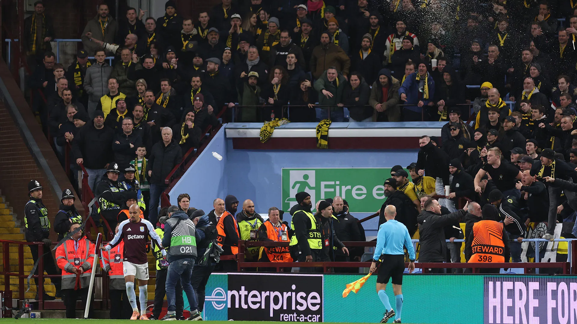 Vergogna a Birmingham in occasione della sfida di Europa League tra Aston Villa e Young Boys