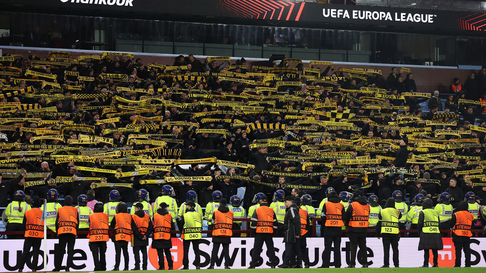 La sfida tra Aston Villa e Young Boys è stata caratterizzata anche da violenti scontri tra le tifoserie