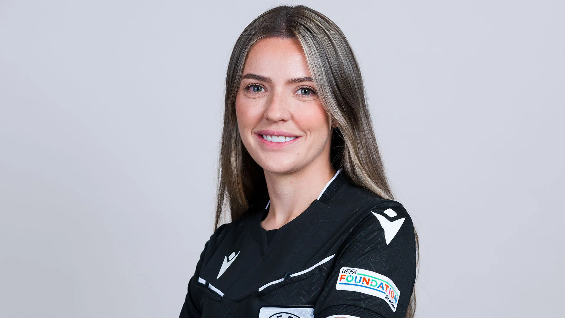 Da allora dirige regolarmente partite di alto livello nella Women's Super League, il massimo campionato femminile inglese
