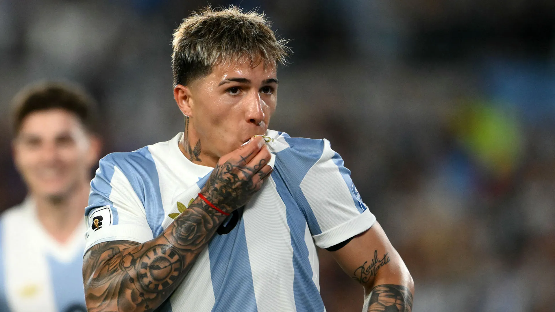 Il centrocampista del Chelsea soffre di un edema osseo al ginocchio destro 