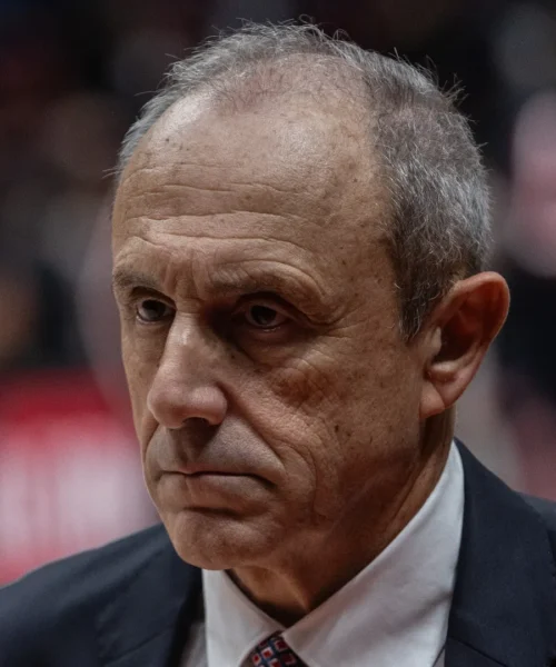Olimpia Milano, Ettore Messina si dimette, al suo posto Peppe Poeta