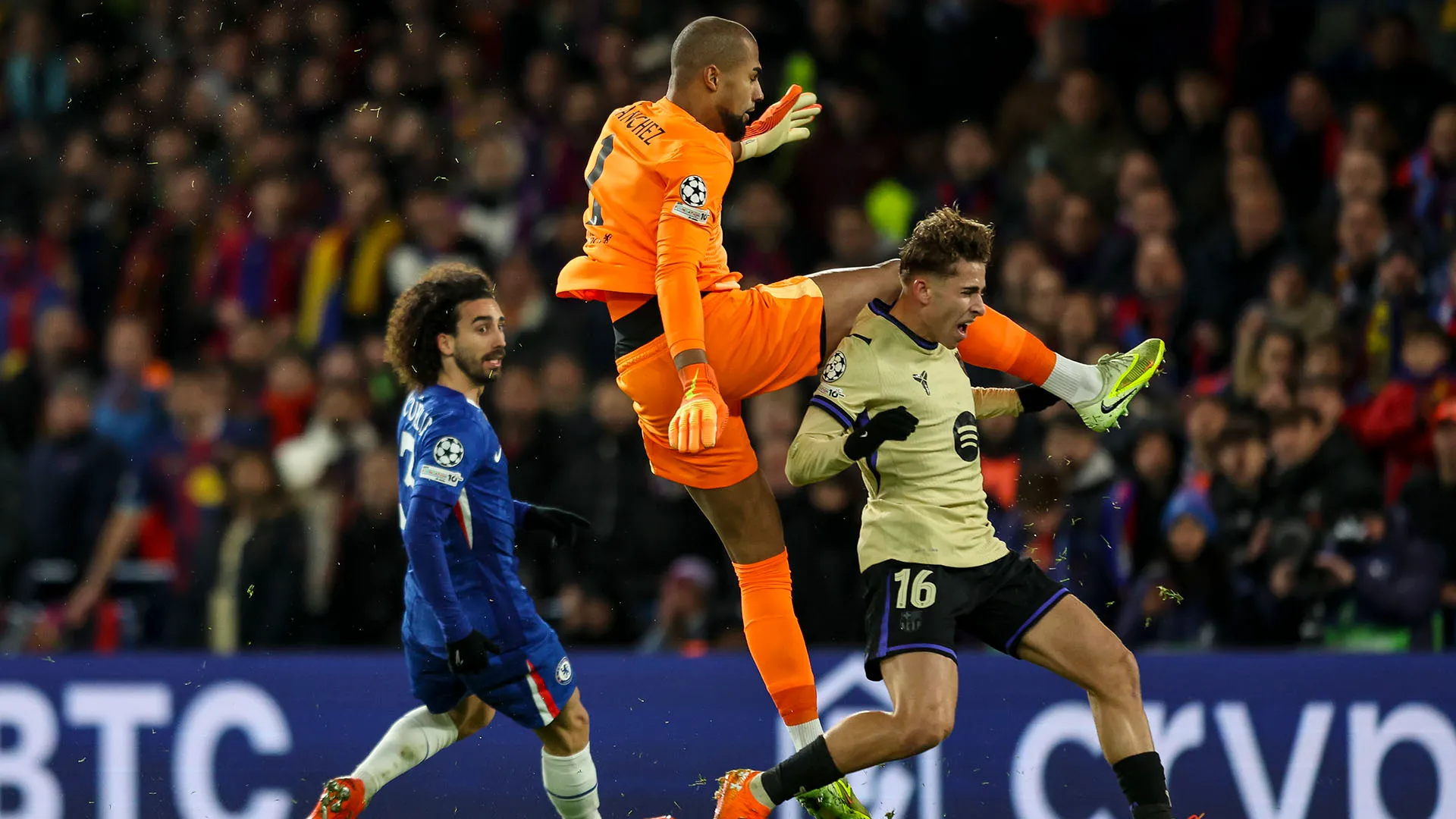 Rischio enorme di Robert Sánchez, che ha travolto Fermín López con un'usciata decisamente audace