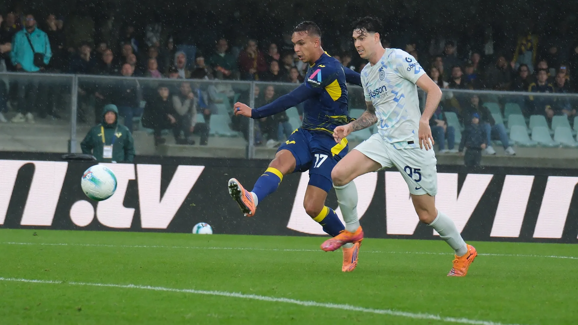 Secondo ESPN, la richiesta dell'Hellas Verona si aggira intorno ai 30 milioni di euro
