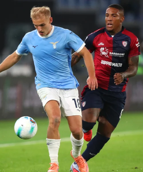Serie A, Lazio batte Cagliari: Isaksen e Zaccagni a segno all’Olimpico
