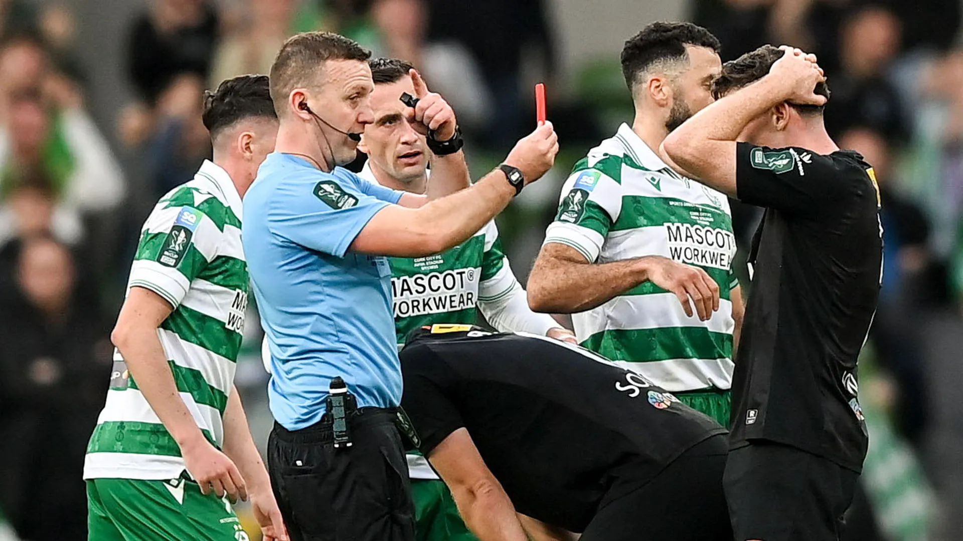 Harry Nevin non ha provato neanche a protestare: sarebbe stato inutile