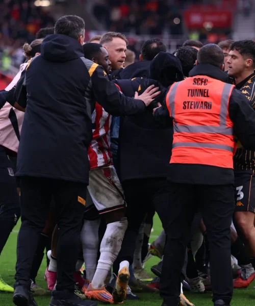 Rissa brutale al termine della partita: le immagini della pessima scena