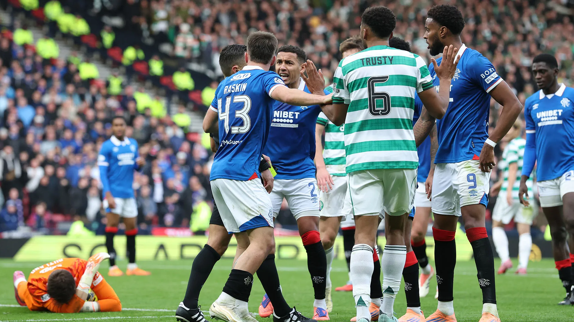 Per i calciatori del Rangers, Auston Trusty avrebbe meritato l'espulsione