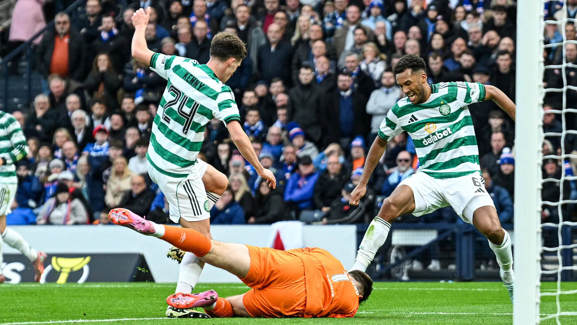 Bruttissimo il colpo di Jack Butland, colpito involontariamente da Auston Trusty