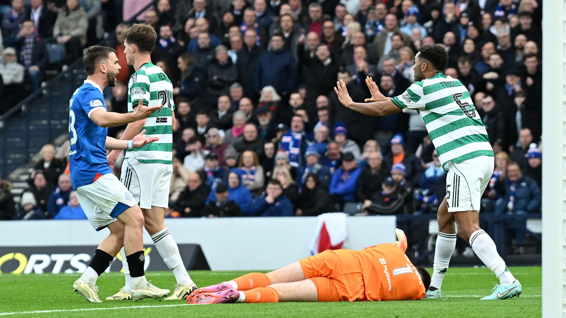 Auston Trusty si è scusato immediatamente e si è avvicinato subito al portiere avversario