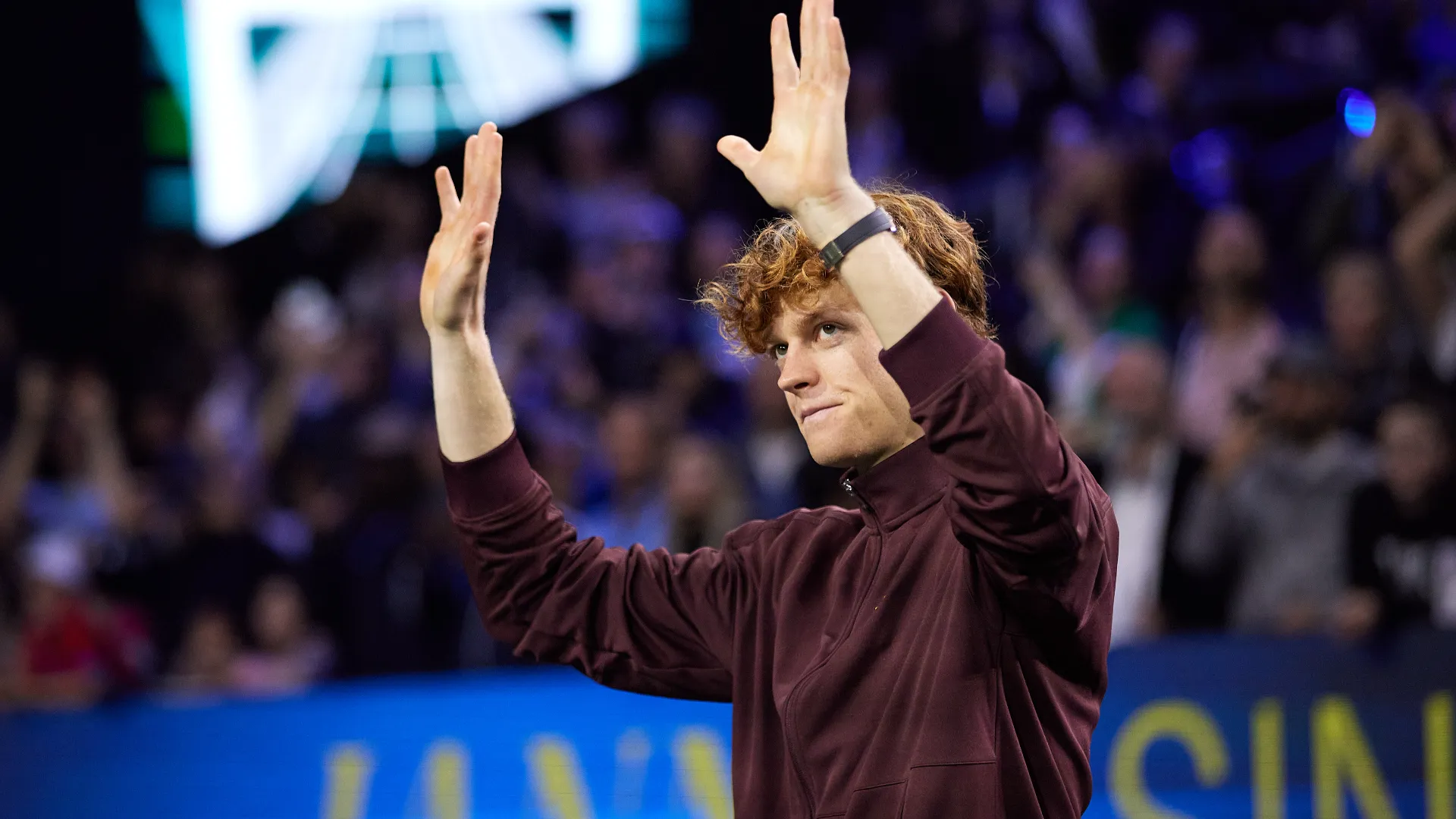 Jannik Sinner: bambino incredulo, altro grande gesto del campione. Le immagini