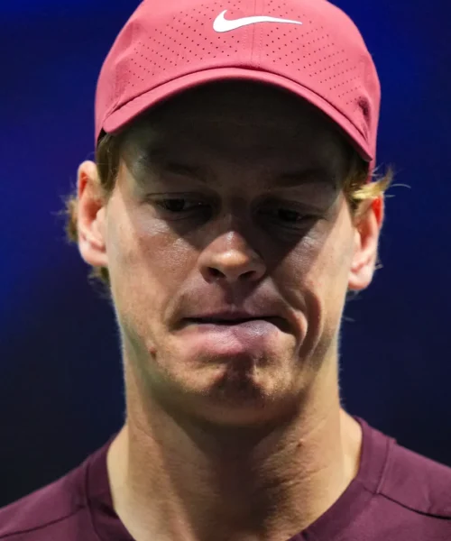 Jannik Sinner ha già perso almeno 2 milioni di euro in bonus ATP