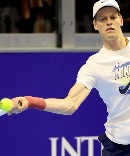 Jannik Sinner, svelato il giallo della vecchia racchetta che non cambia dal 2022