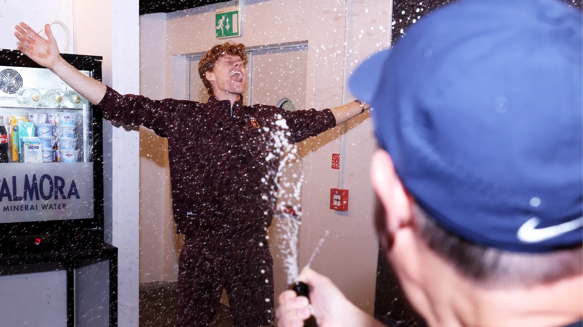 Poi si è lasciato finalmente andare negli spogliatoi