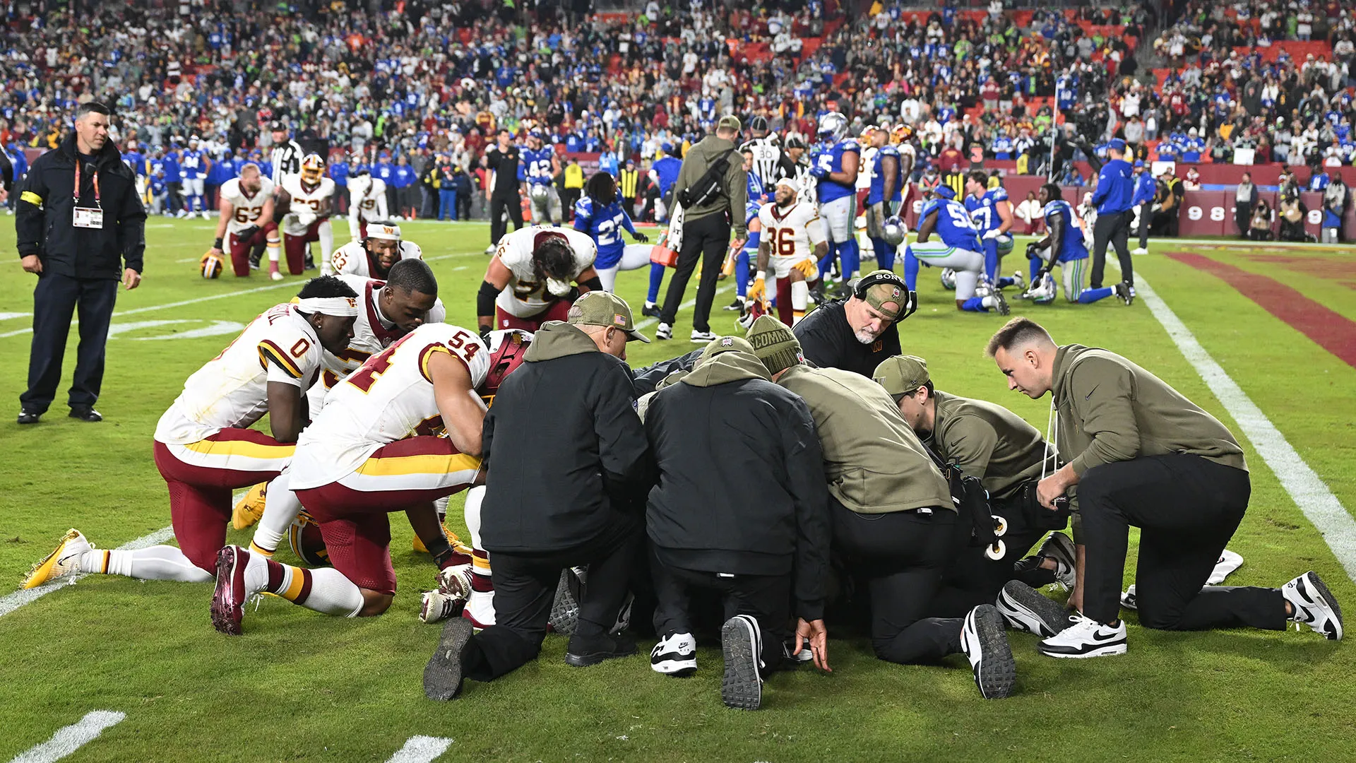 Qualcuno ha voluto assistere alle medicazioni, altri si sono tenuti a debita distanza