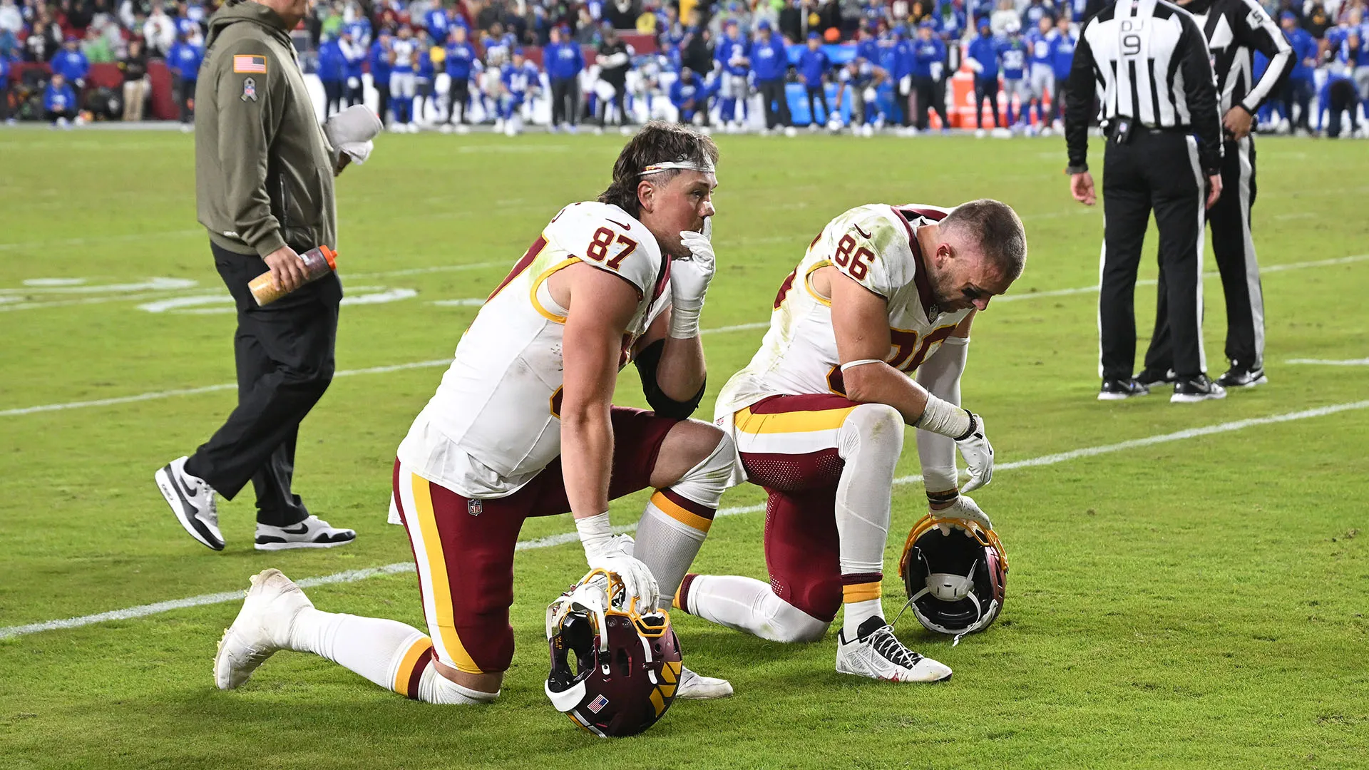 Molti giocatori si sono inginocchiati: erano sconvolti dall'infortunio del loro compagno