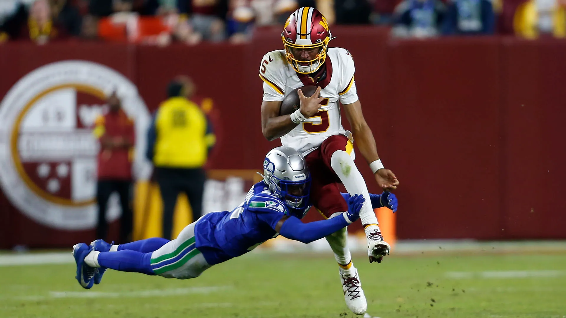 Migliaia di tifosi gli hanno inviato messaggi di supporto via social