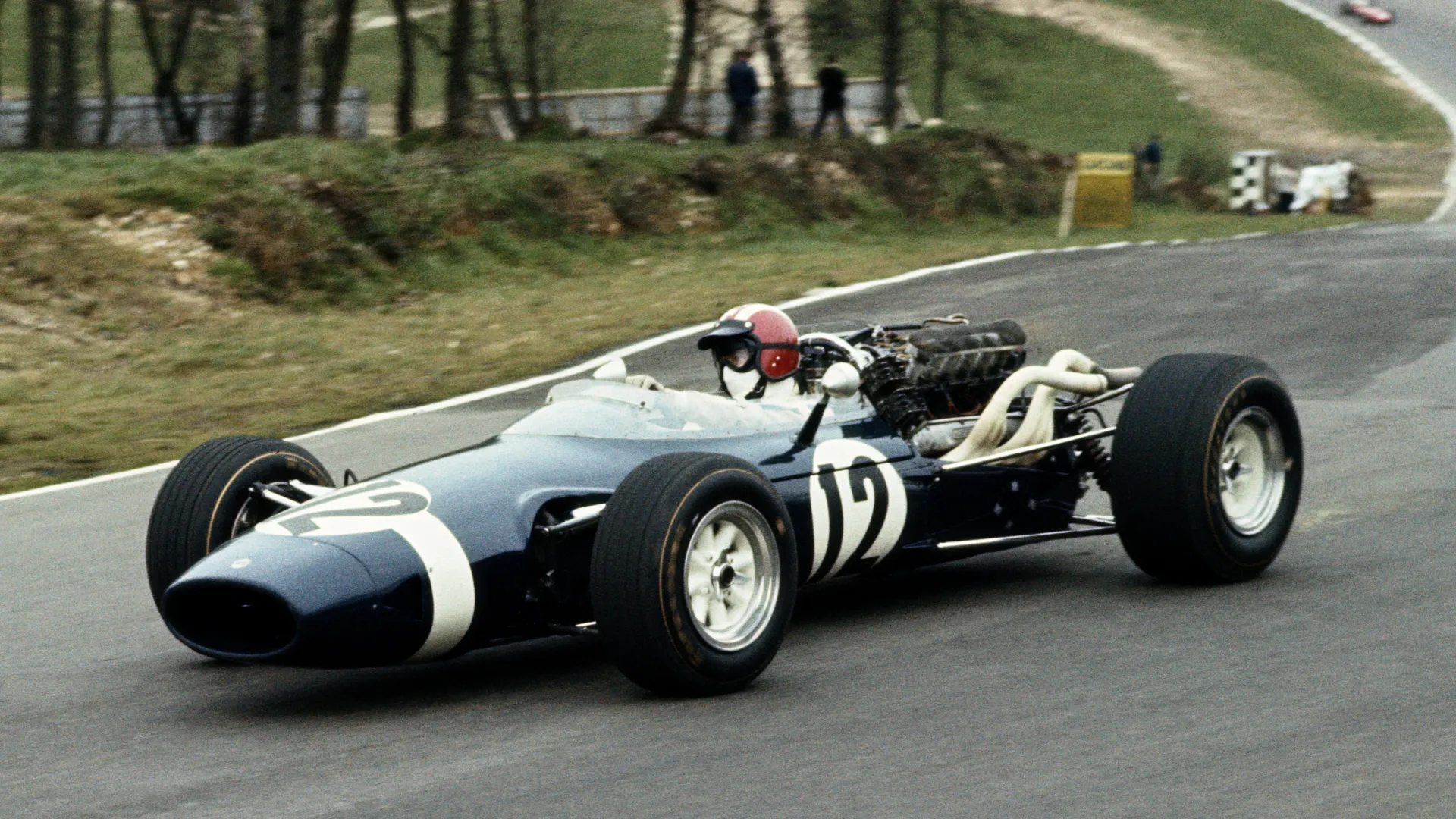 La sua versatilità lo rende uno dei piloti più completi della sua epoca.