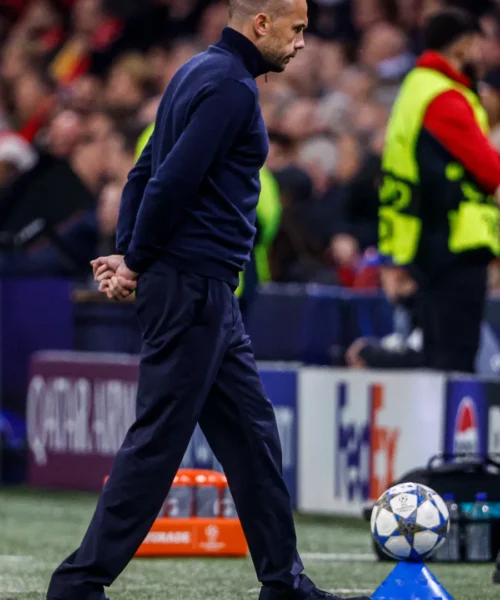 L’Ajax esonera John Heitinga