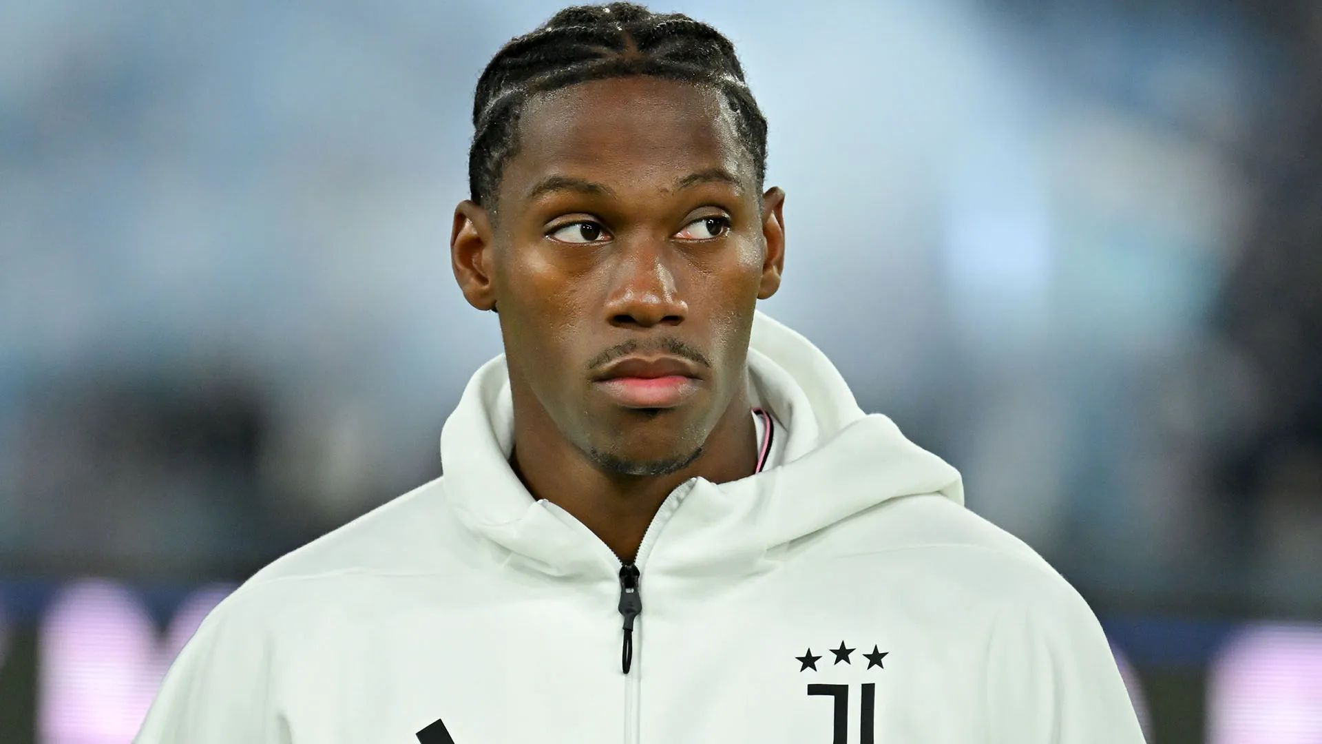 Secondo diversi rumors, l'attaccante canadese potrebbe lasciare la Juventus e l'Italia subito a gennaio