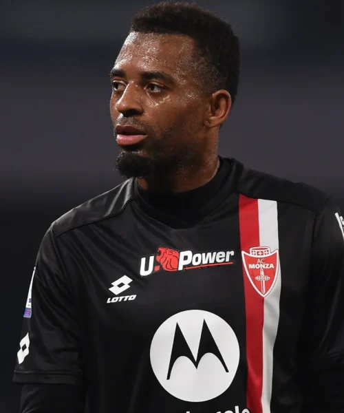 Vis Pesaro, colpo a centrocampo: ufficiale l’ex Monza e Parma