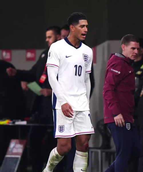 Tuchel sgrida Bellingham per la sua reazione al momento del cambio: le foto