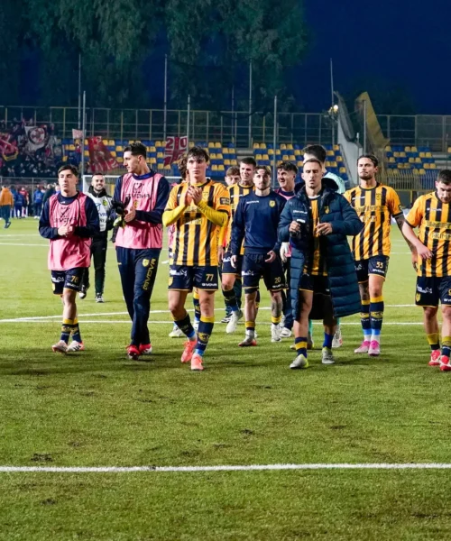Serie B: la Juve Stabia frena il Monza, lo Spezia vince il derby con la Samp