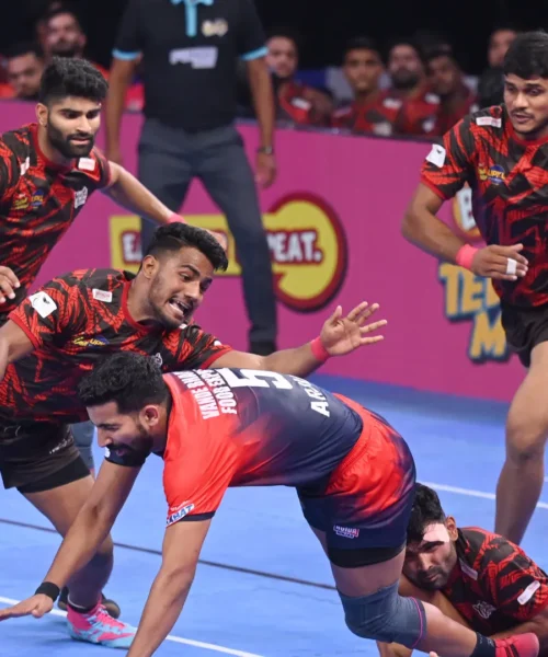 Kabaddi, lo sport antichissimo che conquista l’Asia: le foto