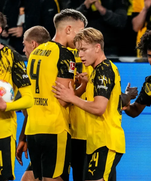 Borussia Dortmund in difficoltà con il grande campione. Foto