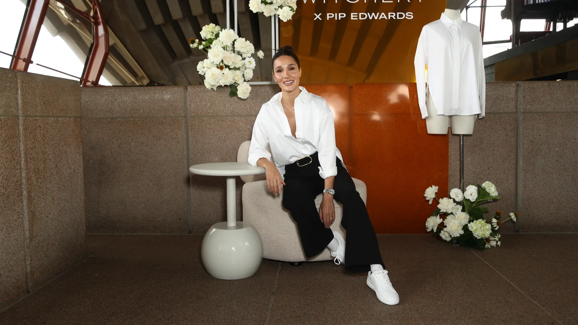 La sua popolarità è cresciuta moltissimo quando ha pubblicato online programmi strutturati di esercizi ad alta intensità
