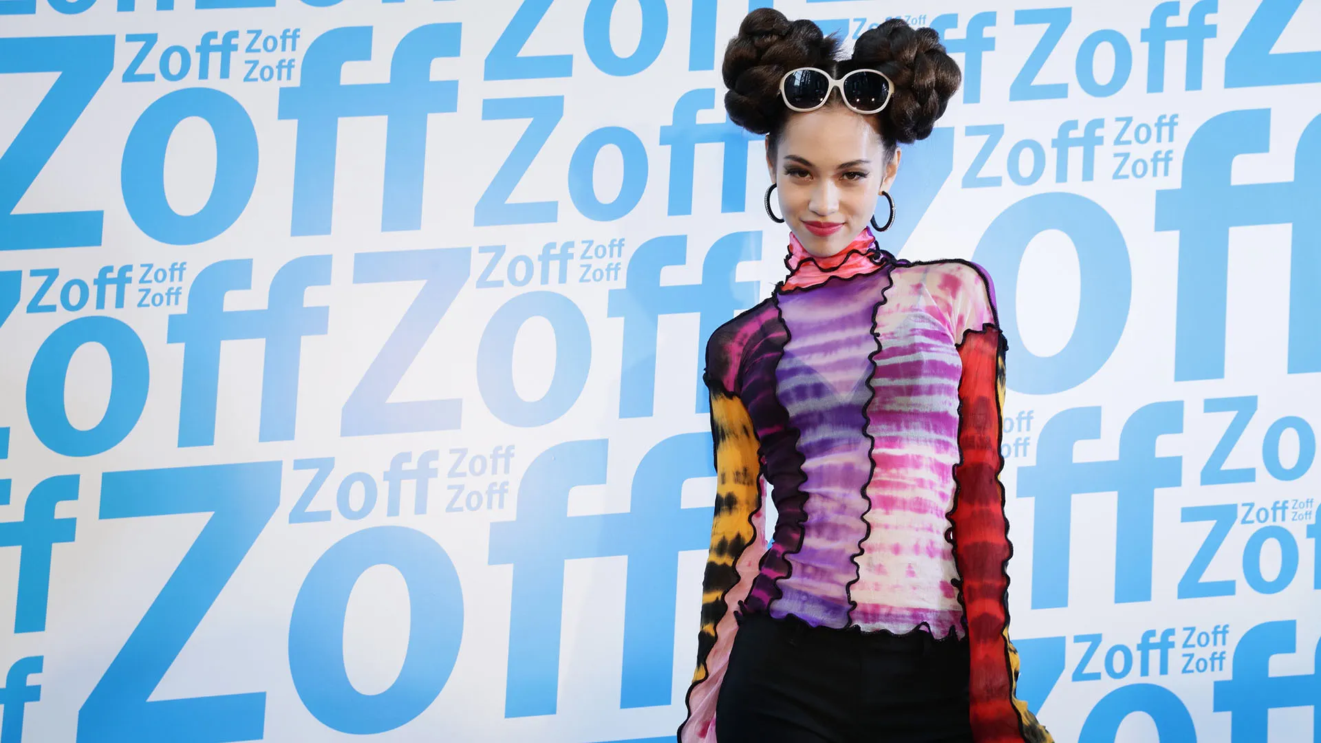 Tra i personaggi dello spettacolo che vestono le sue creazioni ci sono le pop star Beyoncé e Rihanna
