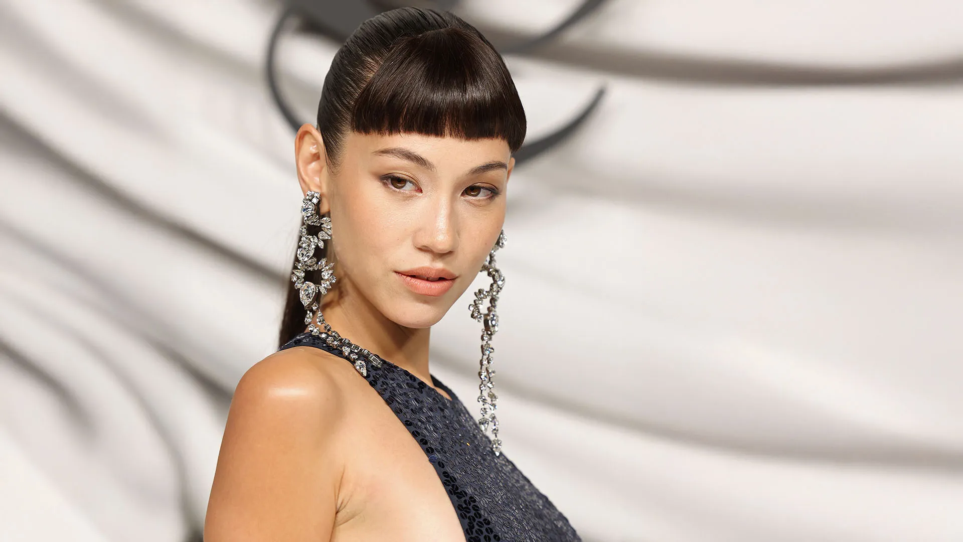 Kiko Mizuhara pratica anche pilates tra una sfilata e l'altra
