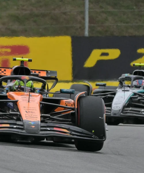 F1, Sprint Interlagos: Lando Norris sorride, Kimi Antonelli ottimo secondo. Ferrari anonime