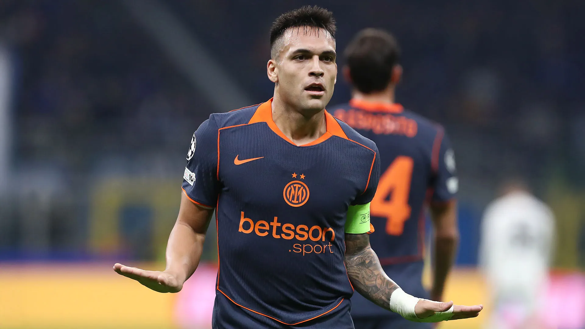 L'argentino ha voluto emulare una vecchia esultanza di Hakimi per supportarlo in un momento difficile...
