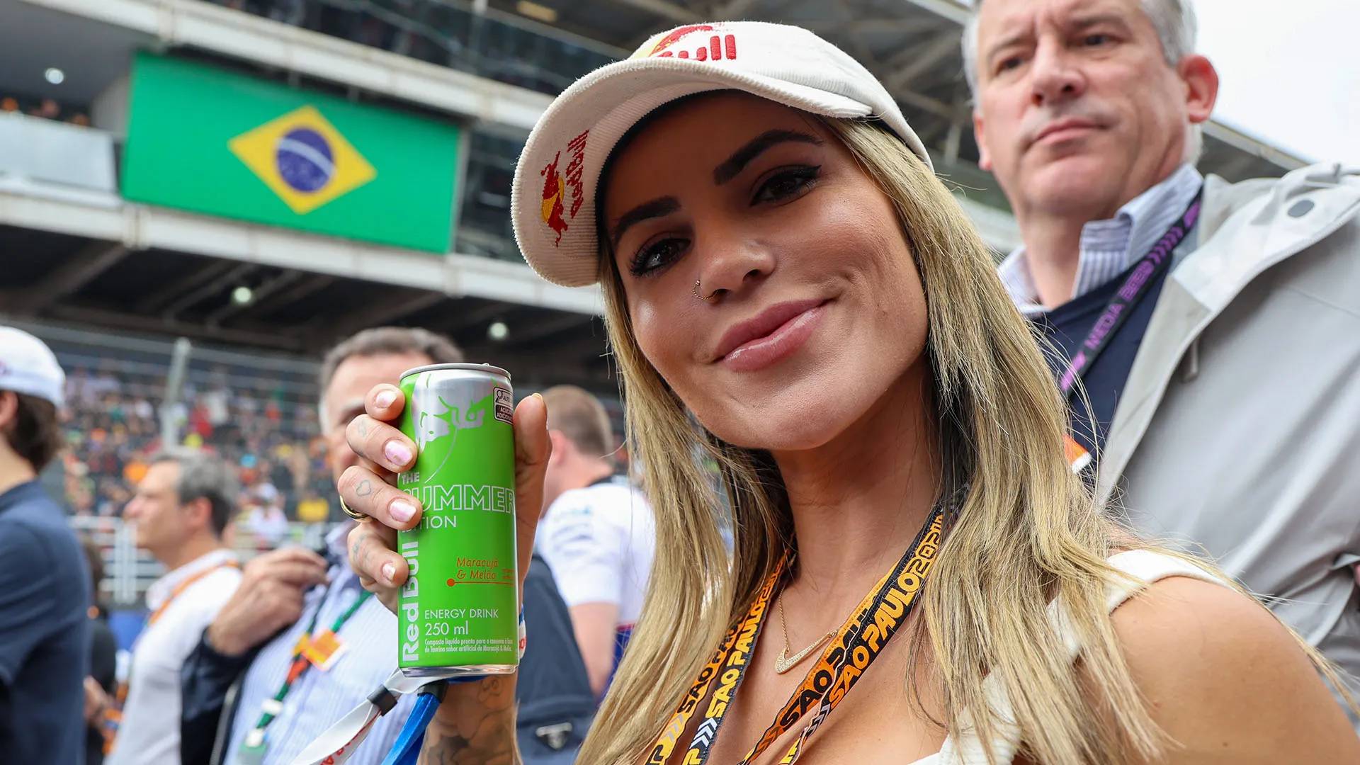 Ha rappresentato il Brasile ai Giochi olimpici estivi di Tokyo 2020 nello street