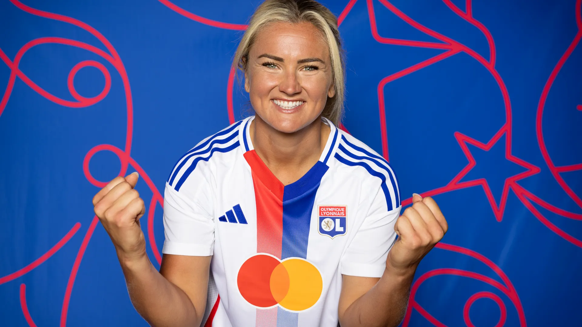 A Portland con i Thorns si trasforma in una centrocampista totale: forte, precisa e instancabile.