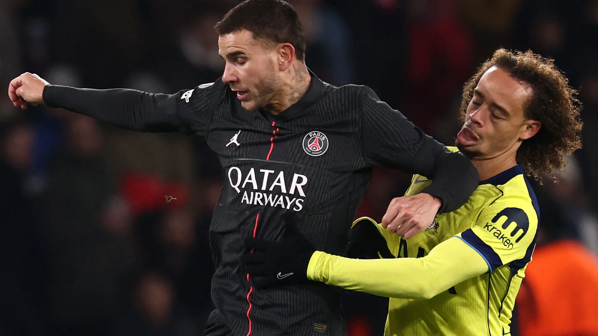 L'ex Bayern Monaco ha colpito con una gomitata il volto del giovane degli Spurs