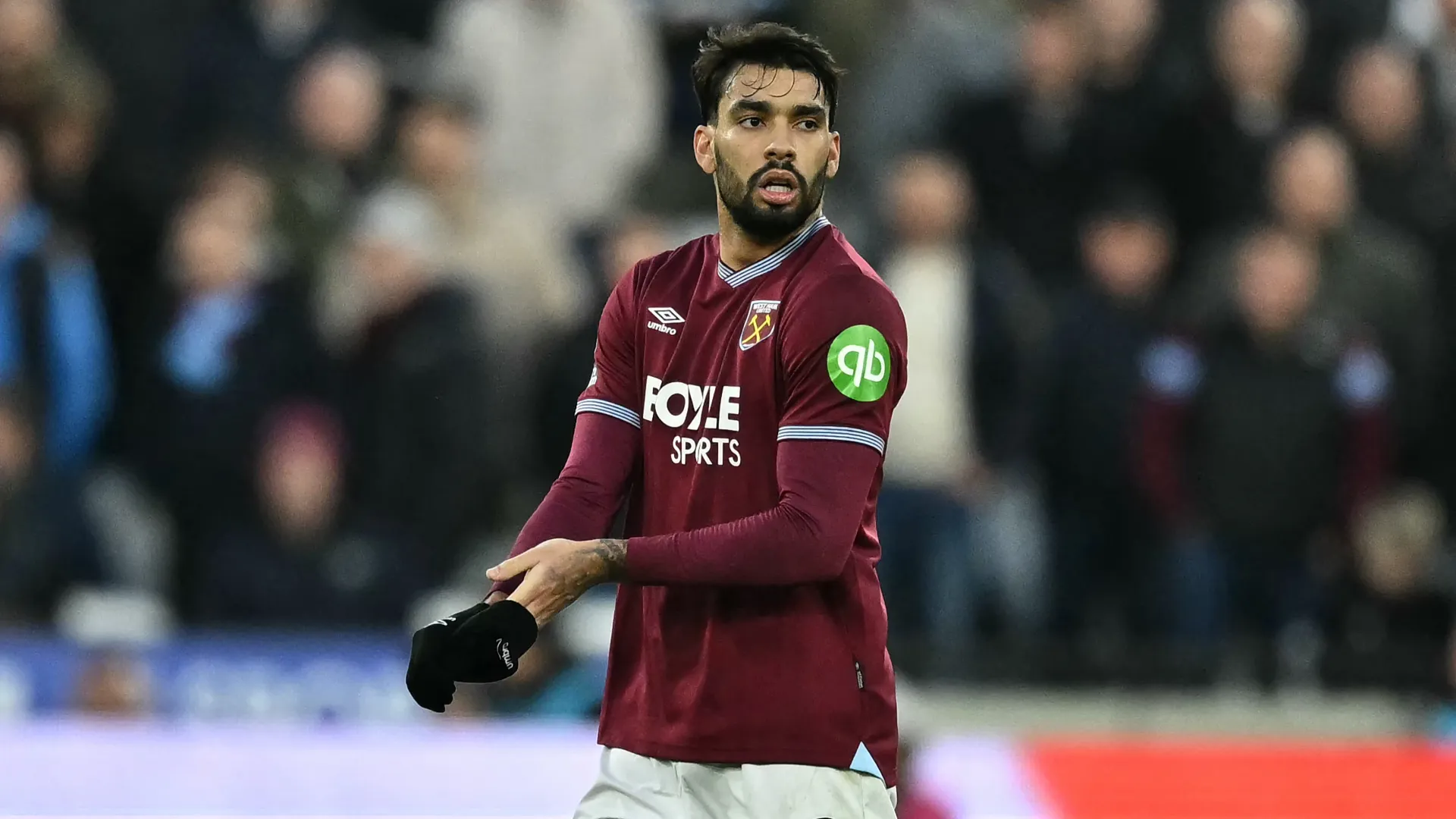 A circa 5 minuti dal fischio finale Paquetá ha perso la testa e ha iniziato a inveire contro l'arbitro
