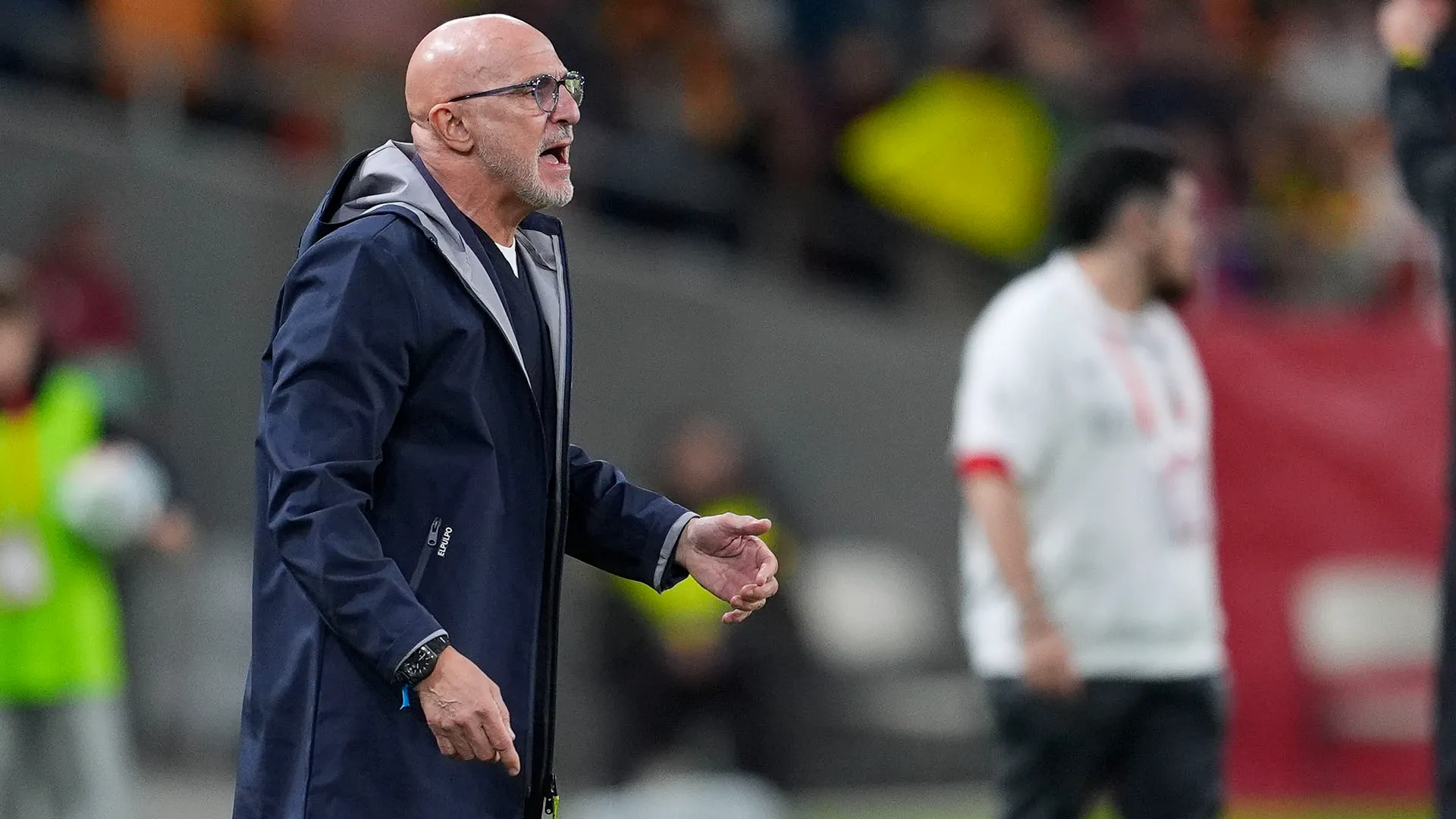 Al termine della partita l'allenatore ha chiesto inutilmente spiegazioni all'arbitro