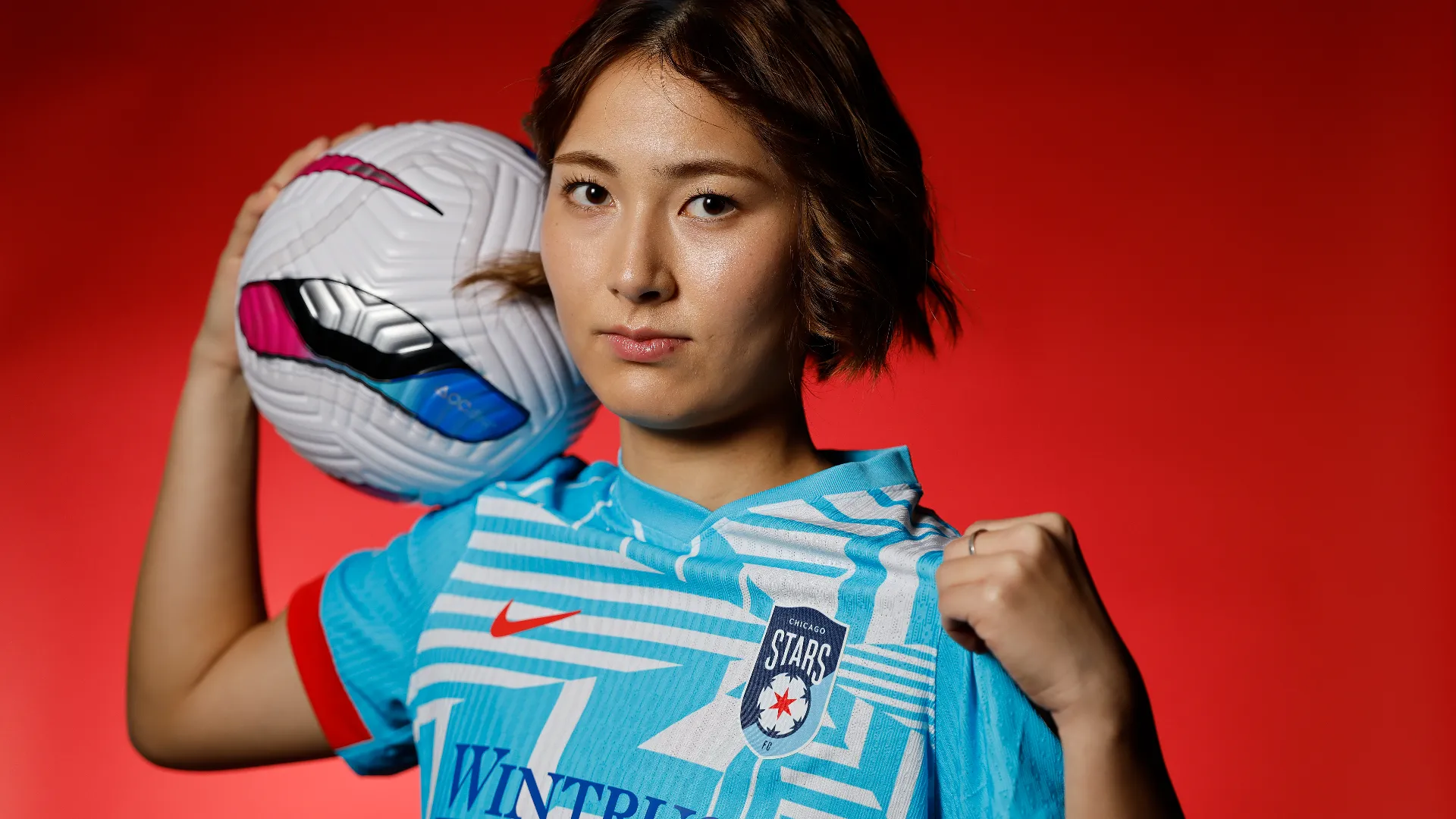 “Lover” resta il suo rifugio sonoro nei giorni sospesi