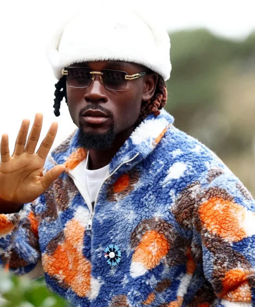 La Francia sfila di nuovo a Clairefontaine: lezione di stile o abiti stravaganti? Foto