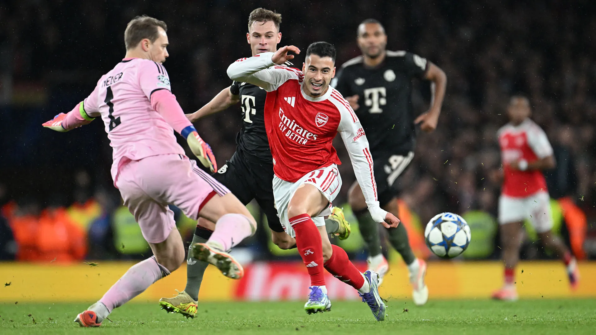 Il Bayern Monaco ha vissuto una serata amara a Londra: l'Arsenal gli ha inflitto la prima sconfitta stagionale