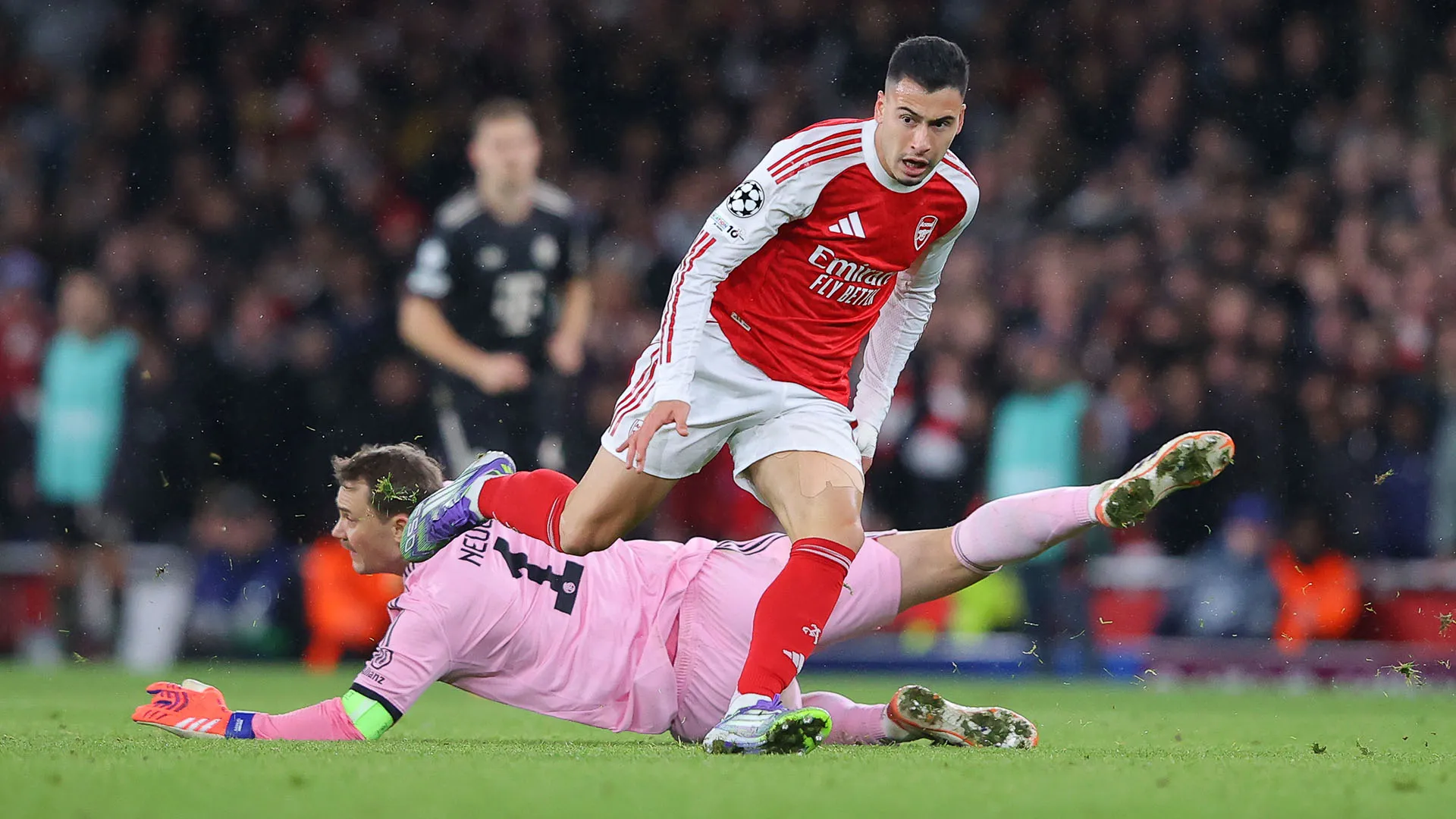 "Lui è un portiere che gioca, ma in questo caso il suo atteggiamento gli si è ritorto contro"