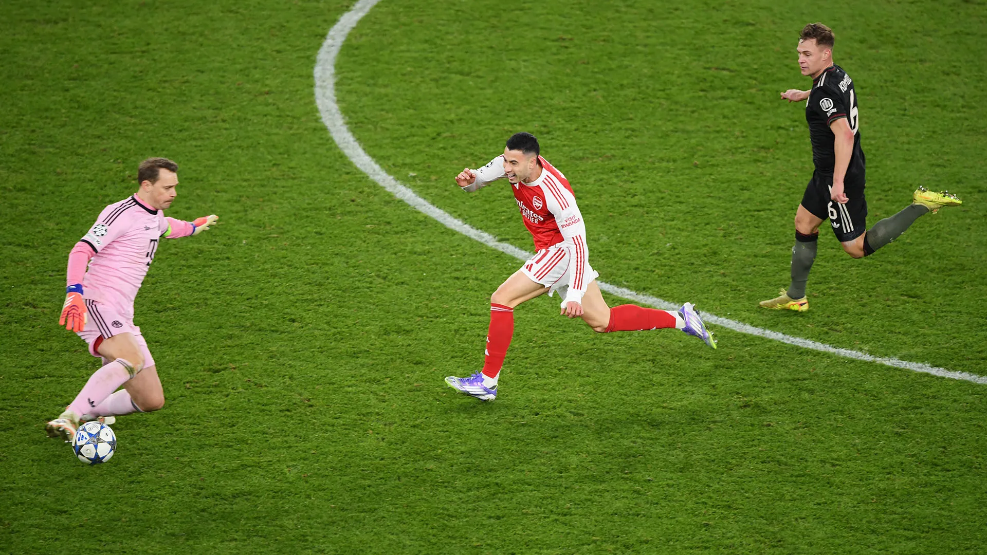 Tra i giocatori più sotto accusa c'è sicuramente il portiere del Bayern, Manuel Neuer, soprattutto per il primo e il terzo gol subiti dai campioni di Germania