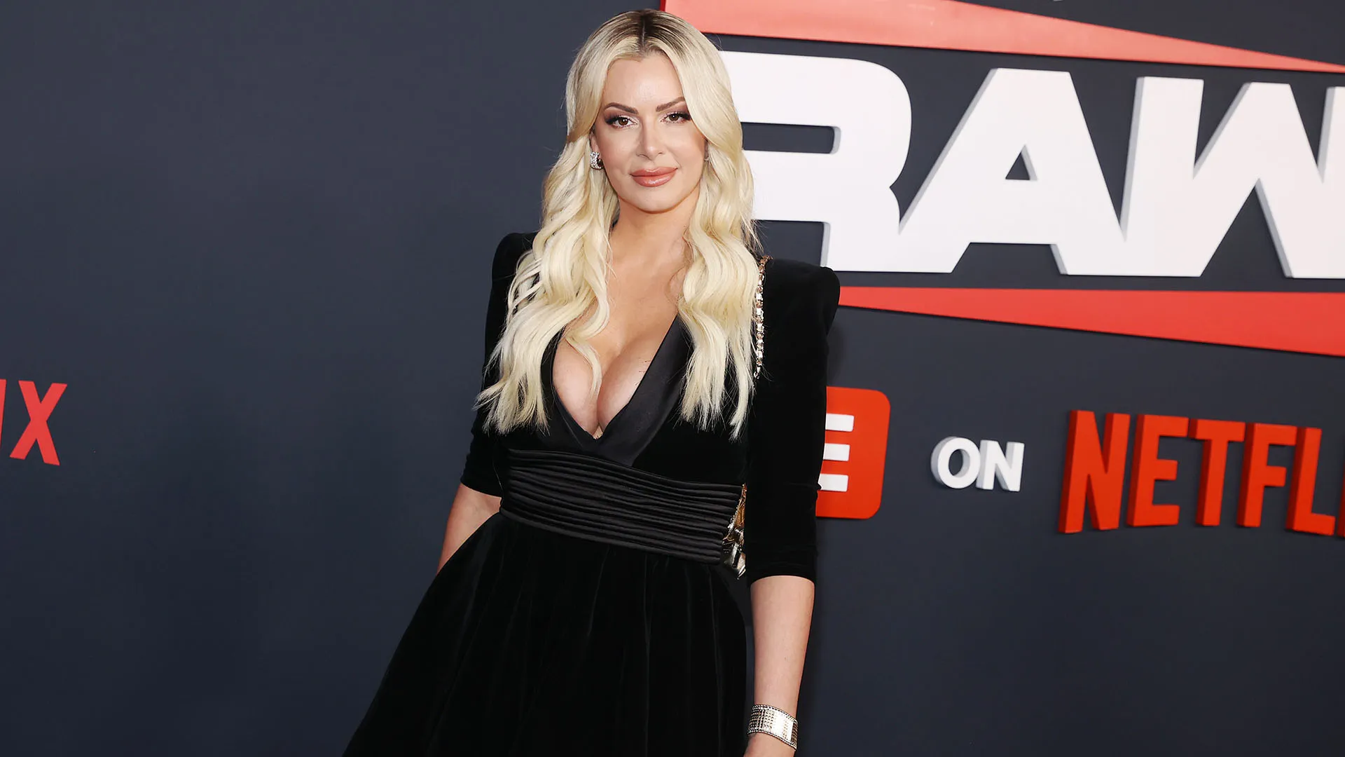 Dopo un inizio come modella — fu Miss Hawaiian Tropic Canada — ha partecipato alla Diva Search della WWE e firmato un contratto nel 2006
