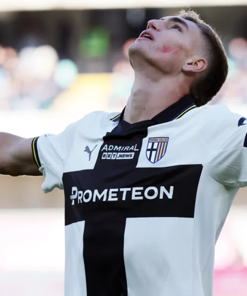 Pellegrino regala la prima gioia esterna al Parma: battuto il Verona