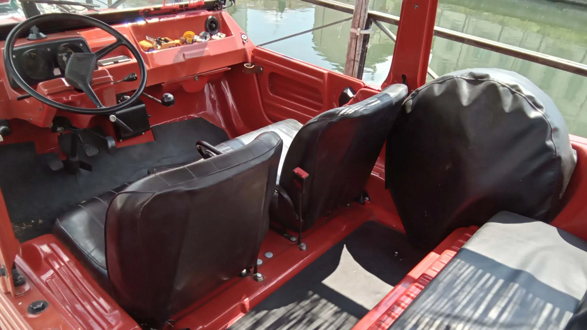 In meno di dieci minuti Bercot intuisce il potenziale enorme di quella strana macchina di plastica.