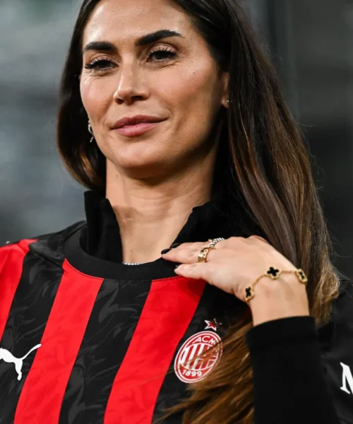 Il Milan ha una tifosa speciale: le foto di Melissa Satta in rossonero