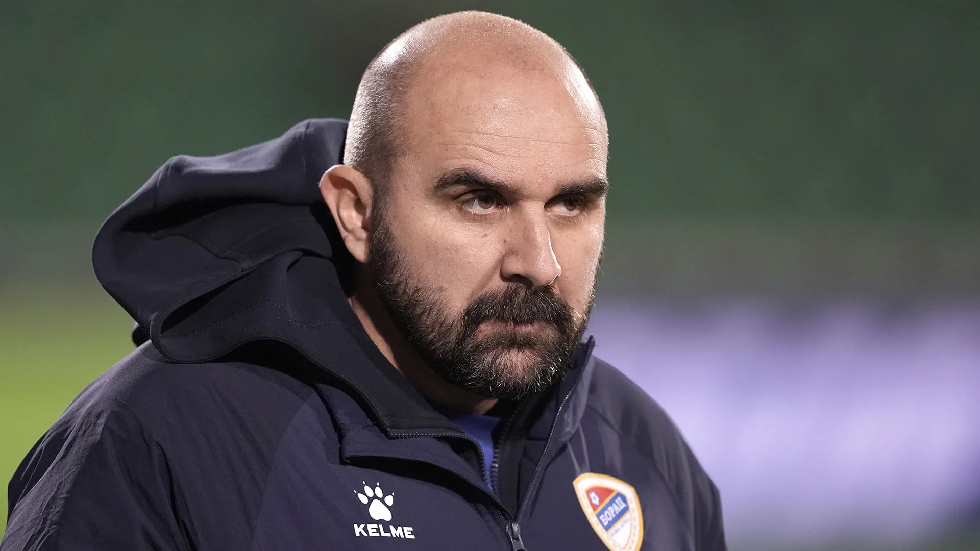 Terribile tragedia in campo durante la partita del campionato serbo