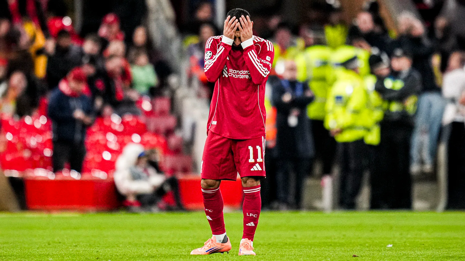 Al termine del match i tifosi inglesi si sono sfogati sui social...

